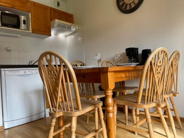 1-bedroom apartment, pools, parking, pets allowed FR-1-624-107 - Samoëns