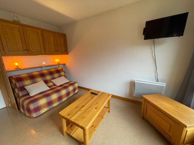 Sunny Studio with Tennis Court Access & Balcony - Morzine, 600m from Center FR-1-679-1 - Morzine