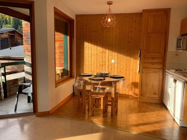 Sunny Studio with Tennis Court Access & Balcony - Morzine, 600m from Center FR-1-679-1 - Morzine