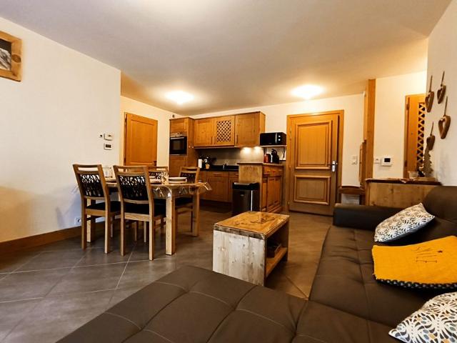 Cozy Apartment Near Village Center – Terrace, Wi-Fi, Parking, Ski-Bus, South-Facing FR-1-624-114 - Samoëns
