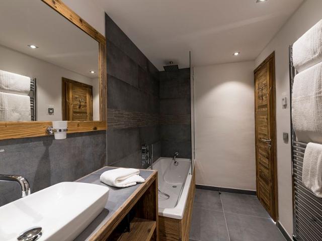 Luxury apartment in Courchevel with view, near slopes, parking included FR-1-575-59 - Courchevel 1850