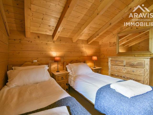 Spacious Chalet for 8, Near Shops and Slopes, Stunning Mountain Views! FR-1-391-158 - Le Grand Bornand