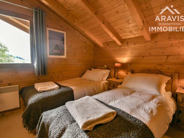 Spacious Chalet for 8, Near Shops and Slopes, Stunning Mountain Views! FR-1-391-158 - Le Grand Bornand