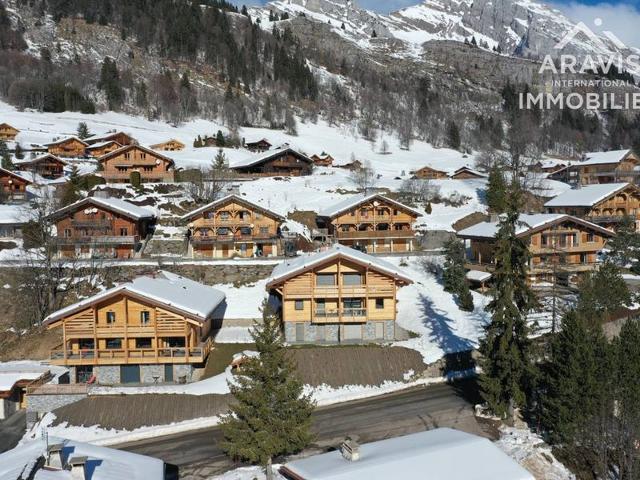Spacious Chalet for 8, Near Shops and Slopes, Stunning Mountain Views! FR-1-391-158 - Le Grand Bornand
