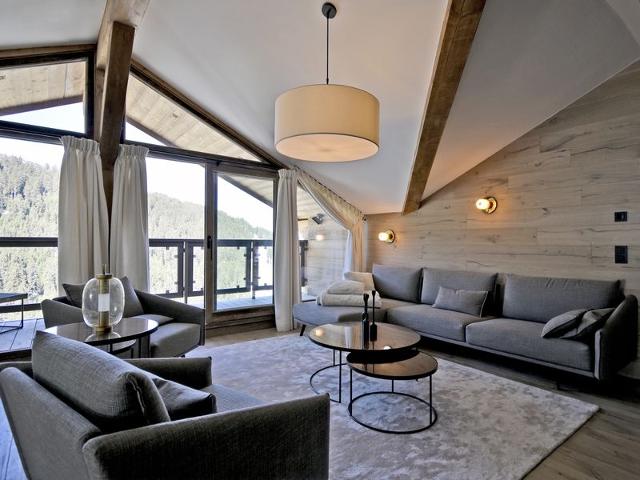 Stunning Top-Floor Ski-In/Ski-Out Apartment with Concierge Service, Courchevel FR-1-613A-29 - Courchevel 1650