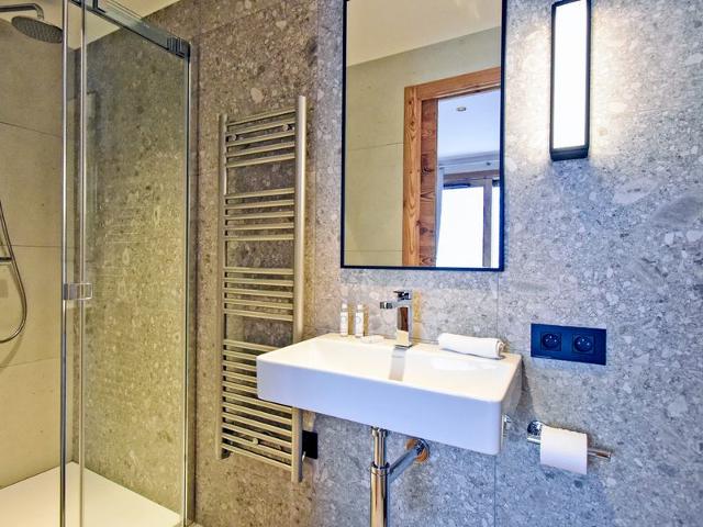 Luxury apartment, 3 bedrooms, terrace, concierge, central Méribel FR-1-613-45 - Méribel Les Allues 1200