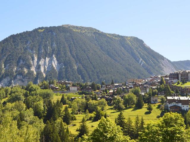 Charming renovated 3BR near slopes, parking, Wifi FR-1-575-33 - Courchevel 1550