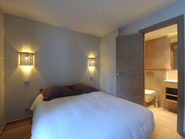 Charming renovated 3BR near slopes, parking, Wifi FR-1-575-33 - Courchevel 1550
