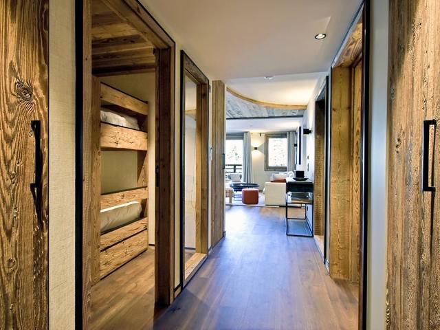 Luxurious Ski-in/Ski-out Apartment with Concierge Service and Stunning Mountain Views FR-1-613-65 - Méribel Les Allues 1200