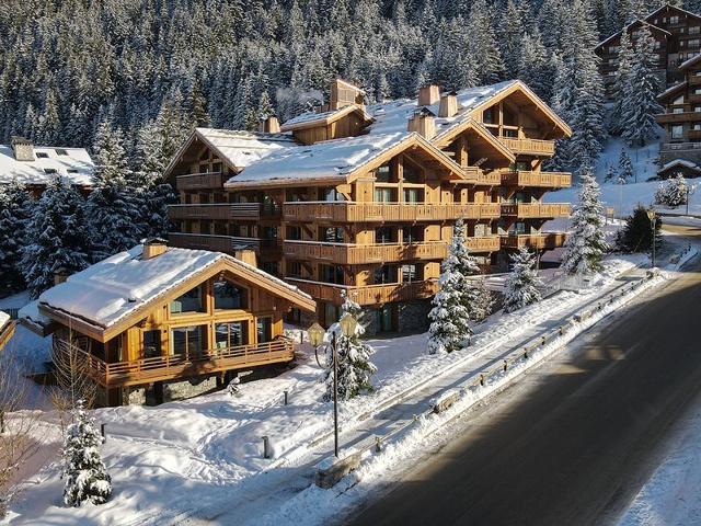 Luxurious Ski-in/Ski-out Apartment with Concierge Service and Stunning Mountain Views FR-1-613-65 - Méribel Les Allues 1200