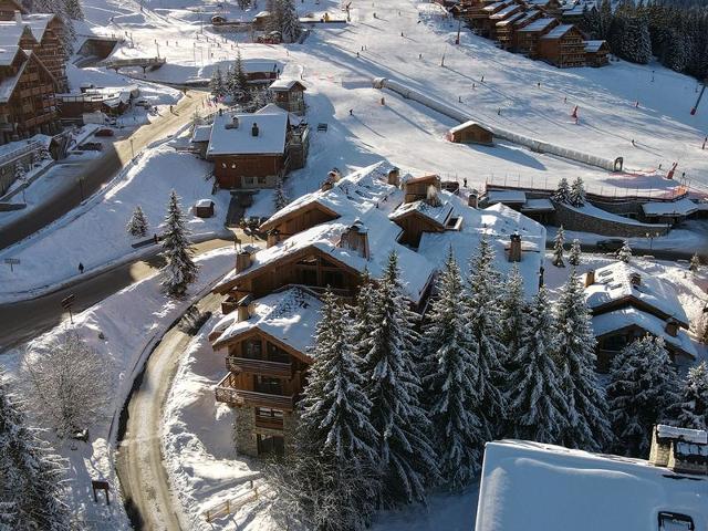 Luxurious Ski-in/Ski-out Apartment with Concierge Service and Stunning Mountain Views FR-1-613-65 - Méribel Les Allues 1200