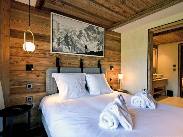 Luxurious Ski-in/Ski-out Apartment with Concierge Service and Stunning Mountain Views FR-1-613-65 - Méribel Les Allues 1200