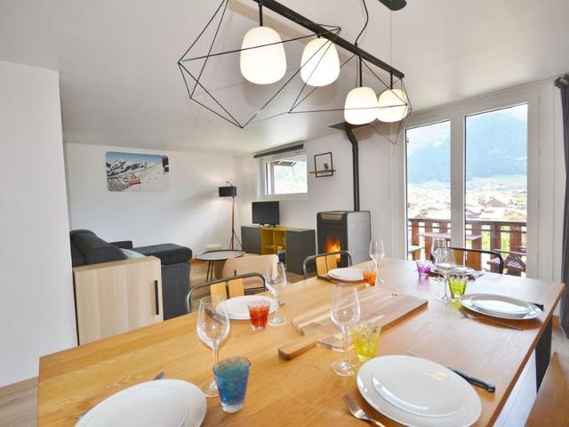 Spacious T4 apartment in Morzine, 3 bedrooms, parking, balconies, linens included FR-1-684-3 - Morzine