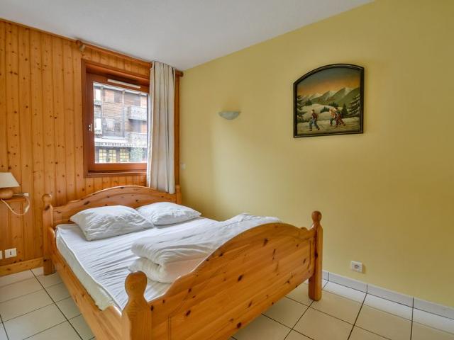 Centrally Located 2-Room Apartment Near Ski Lifts, Sleeps 6, Parking, Balcony FR-1-684-7 - Morzine
