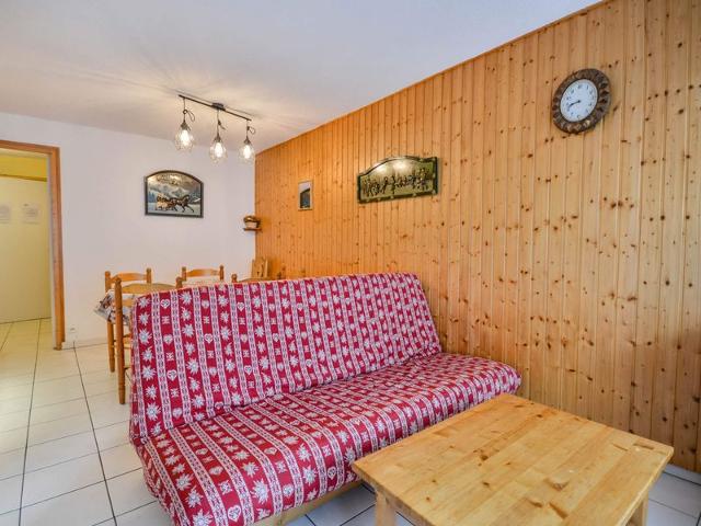 Centrally Located 2-Room Apartment Near Ski Lifts, Sleeps 6, Parking, Balcony FR-1-684-7 - Morzine