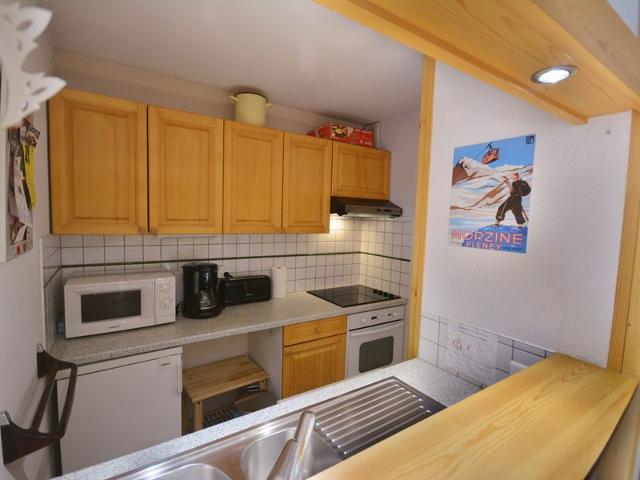 Central Apartment Near Slopes - Sleeps 4 FR-1-684-45 - Morzine