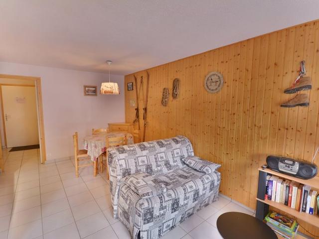 Central Apartment Near Slopes - Sleeps 4 FR-1-684-45 - Morzine