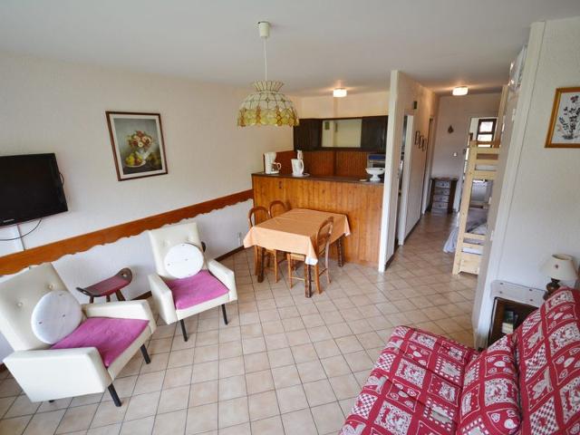 Studio for 4, Close to Pistes, South Balcony, Beautiful View, Central, 2 Stars FR-1-684-55 - Morzine