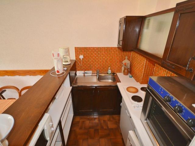Studio for 4, Close to Pistes, South Balcony, Beautiful View, Central, 2 Stars FR-1-684-55 - Morzine