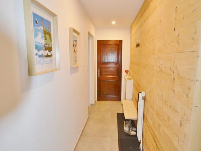 Modern Apartment for 6, Steps from Pleney Slopes, Balconies, Wi-Fi FR-1-684-30 - Morzine