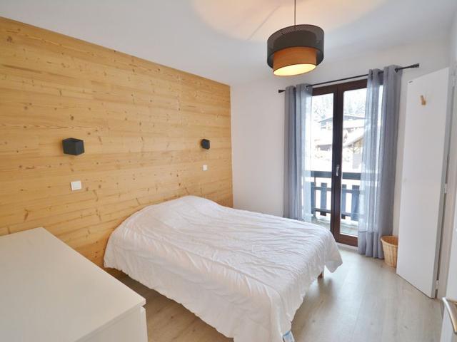 Modern Apartment for 6, Steps from Pleney Slopes, Balconies, Wi-Fi FR-1-684-30 - Morzine