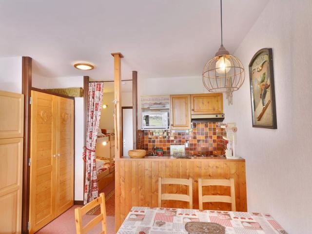 Studio for 4 near Morzine Center and Slopes with Garage, Balcony, and Ski Storage FR-1-684-15 - Morzine