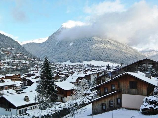 Duplex for 6 in Morzine with WIFI, parking, near center and lifts FR-1-684-39 - Morzine