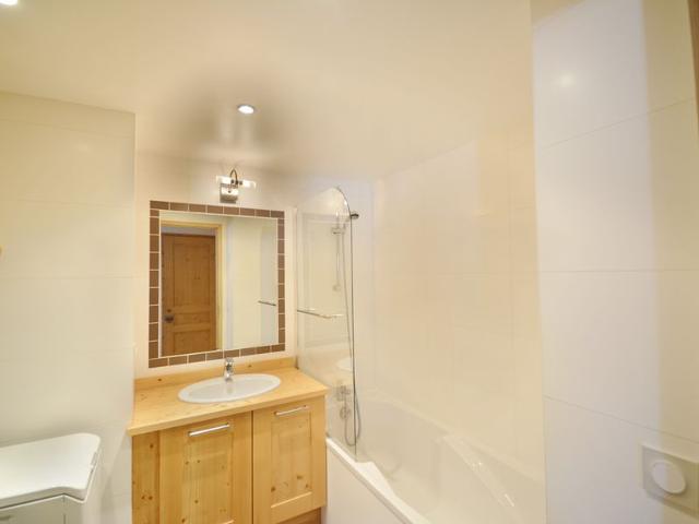 Charming apartment in Morzine, 2 bedrooms, balcony, parking FR-1-684-12 - Morzine