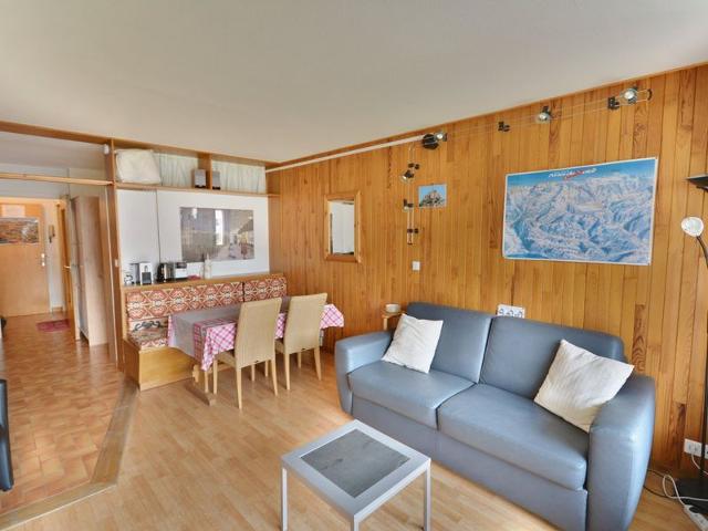 Cozy Central Studio for 4 in Morzine - Balcony, Mountain Views, Near Lifts, Amenities Included FR-1-684-17 - Morzine