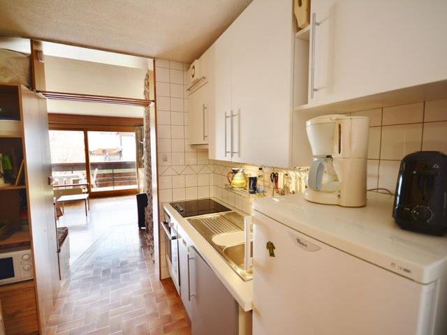 Cozy Central Studio for 4 in Morzine - Balcony, Mountain Views, Near Lifts, Amenities Included FR-1-684-17 - Morzine