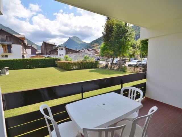 Charming Studio for 4 with Balcony, Central Location, Near Lift, WiFi, Parking, No Pets FR-1-684-19 - Morzine