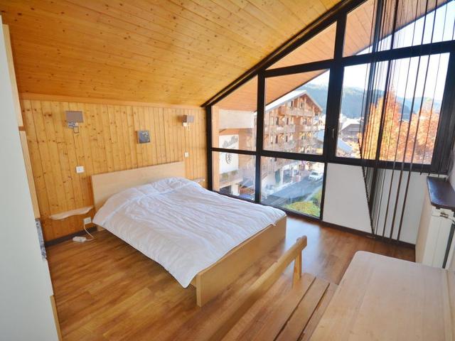 Central Duplex for 6 with Balcony, Near Ski Lifts and Shops FR-1-684-32 - Morzine