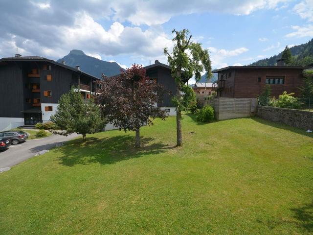 Cozy Studio for 4, Balcony, Parking, Near Slopes & Center FR-1-684-34 - Morzine