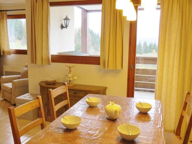 Spacious 3-Room Apartment for 7 in Les Esserts, Morillon, Near Ski Lifts FR-1-412-70 - Morillon 1100 Les Esserts