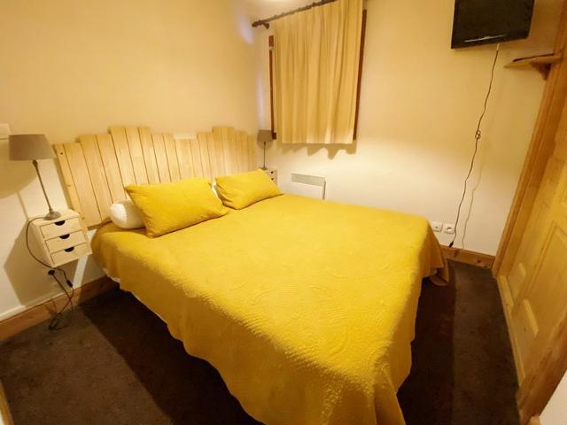 Spacious 3-Room Apartment for 7 in Les Esserts, Morillon, Near Ski Lifts FR-1-412-70 - Morillon 1100 Les Esserts