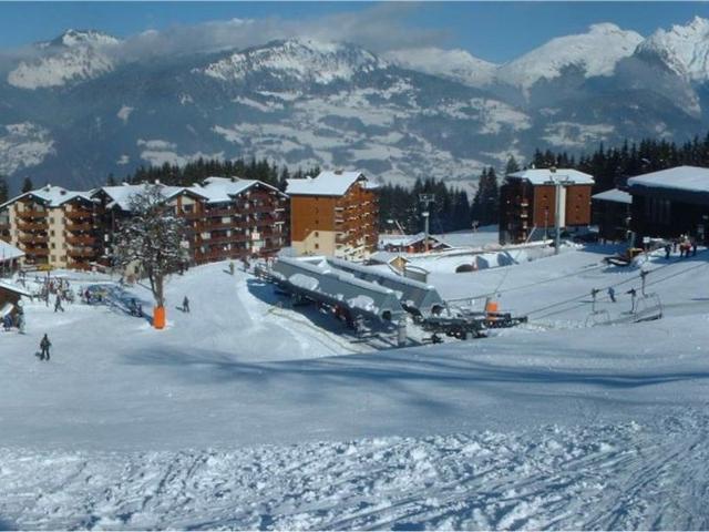 Cozy Studio for 4 at the Foot of the Slopes in Morillon 1100 FR-1-642-75 - Morillon 1100 Les Esserts