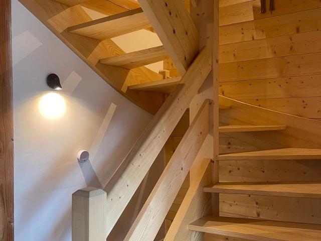 Traditional chalet for 6 with fireplace, balcony and parking in Samoëns FR-1-624-124 - Samoëns