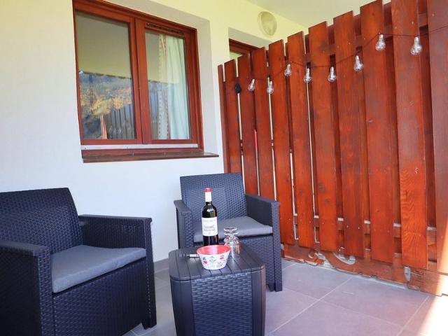 Quiet Apartment with Pool, Balcony, and Parking near Samoëns Center FR-1-624-125 - Samoëns