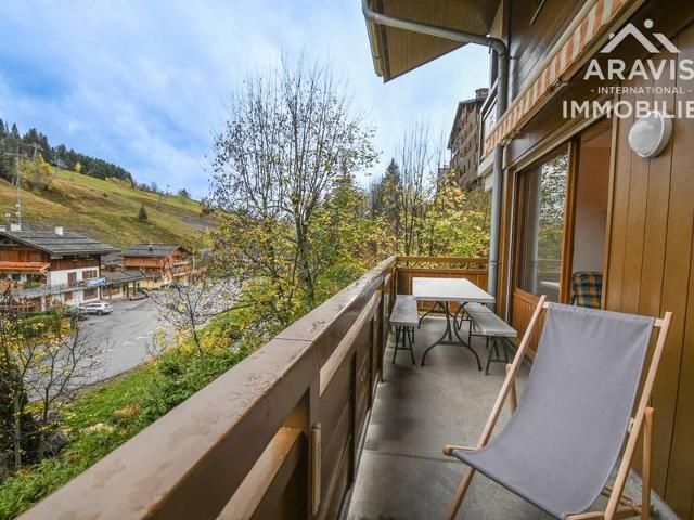 Cozy Apartment for 4 with South-Facing Balcony, Near Slopes in Le Grand-Bornand FR-1-391-166 - Le Grand Bornand