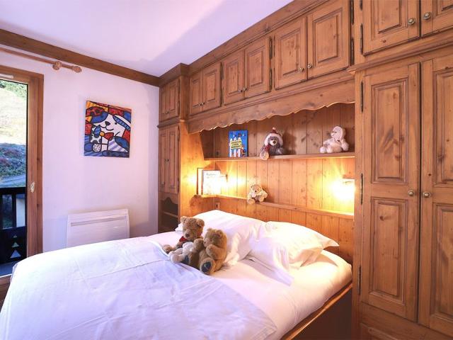 Courchevel: Ski-In/Ski-Out, 3 BR, Wifi, Parking, 4 pax FR-1-575-24 - Courchevel 1550
