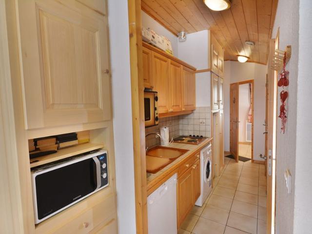 Cozy Studio with Cabins, Close to Shuttles – Sleeps 4 FR-1-684-47 - Morzine