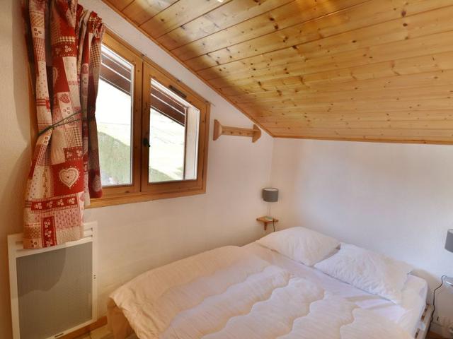 Cozy Studio with Cabins, Close to Shuttles – Sleeps 4 FR-1-684-47 - Morzine