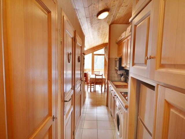Cozy Studio with Cabins, Close to Shuttles – Sleeps 4 FR-1-684-47 - Morzine