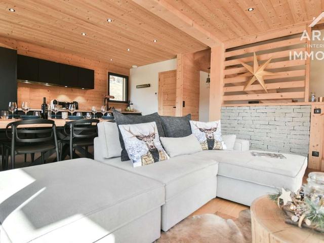 Luxurious 3-Bedroom Chalet for 8 with Modern Alpine Charm in Le Grand-Bornand FR-1-391-168 - Le Grand Bornand