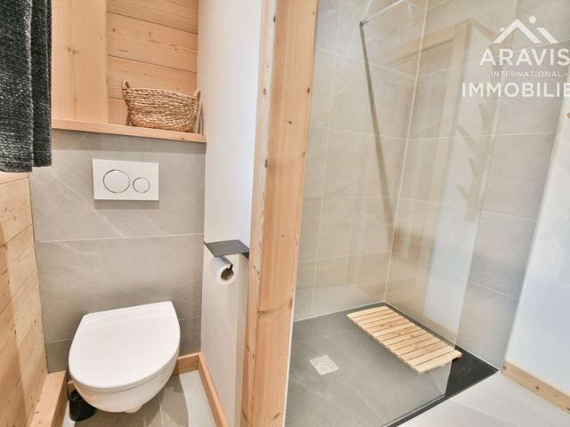 Luxurious 3-Bedroom Chalet for 8 with Modern Alpine Charm in Le Grand-Bornand FR-1-391-168 - Le Grand Bornand