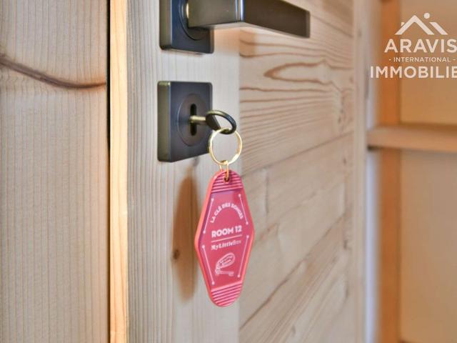 Luxurious 3-Bedroom Chalet for 8 with Modern Alpine Charm in Le Grand-Bornand FR-1-391-168 - Le Grand Bornand