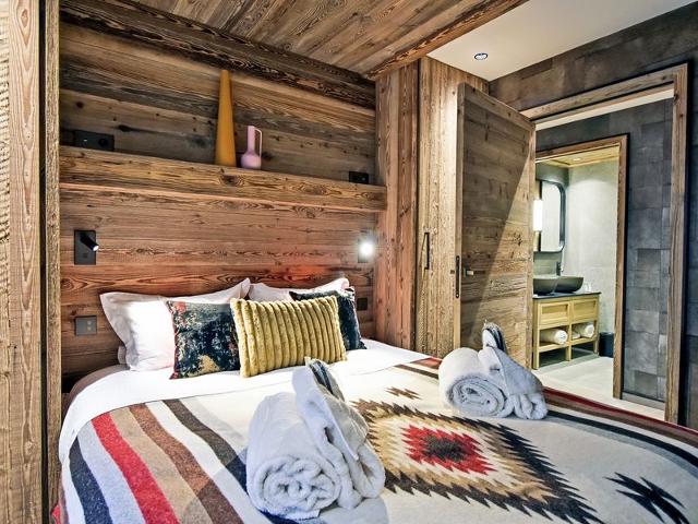 Luxury Ski-In/Ski-Out Apartment with Concierge Service in Méribel FR-1-613-82 - Méribel Les Allues 1200