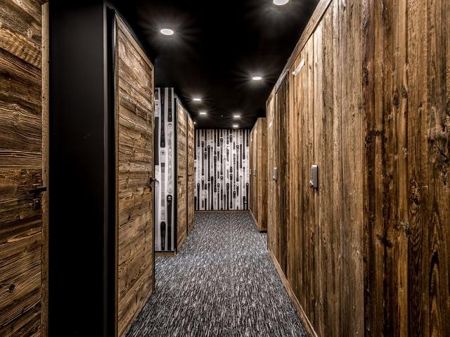 Luxury Ski-In/Ski-Out Apartment with Concierge Service in Méribel FR-1-613-82 - Méribel Les Allues 1200