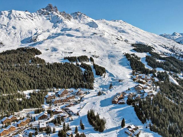 Luxury Ski-In/Ski-Out Apartment with Concierge Service in Méribel FR-1-613-82 - Méribel Les Allues 1200