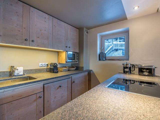 Stunning New Apartment in Courchevel 1850, Center, Near Slopes, Sleeps 4 FR-1-575-160 - Courchevel 1850